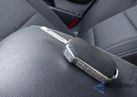 2021 Kia Sportage Lx z USA, uszkodzony, nr VIN KNDPMCAC9M7917898